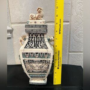 Vintage Chinese Qianlong style cattle bone urn vase
